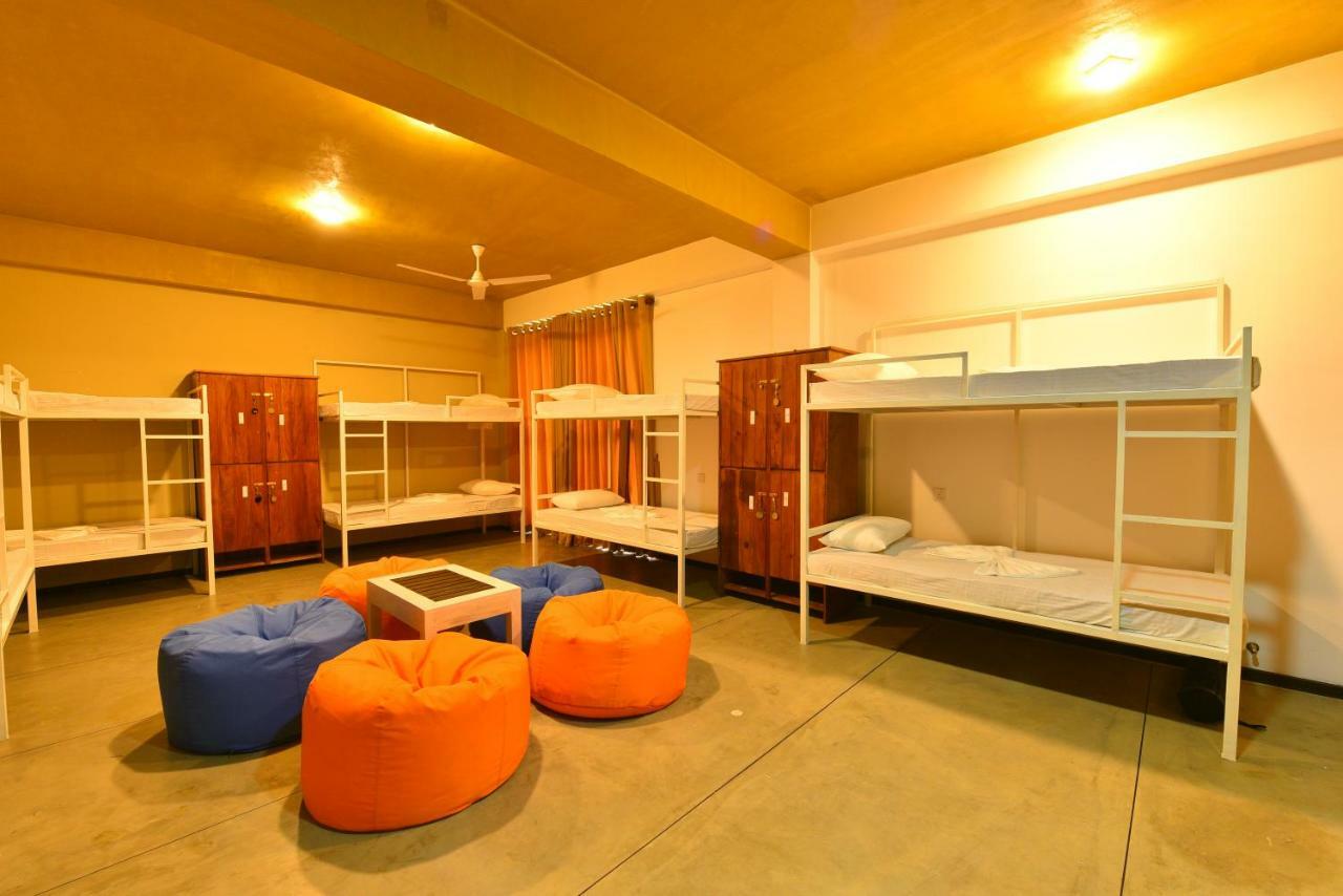 Hiriketiya Beach Hostels Dikwella Exterior foto